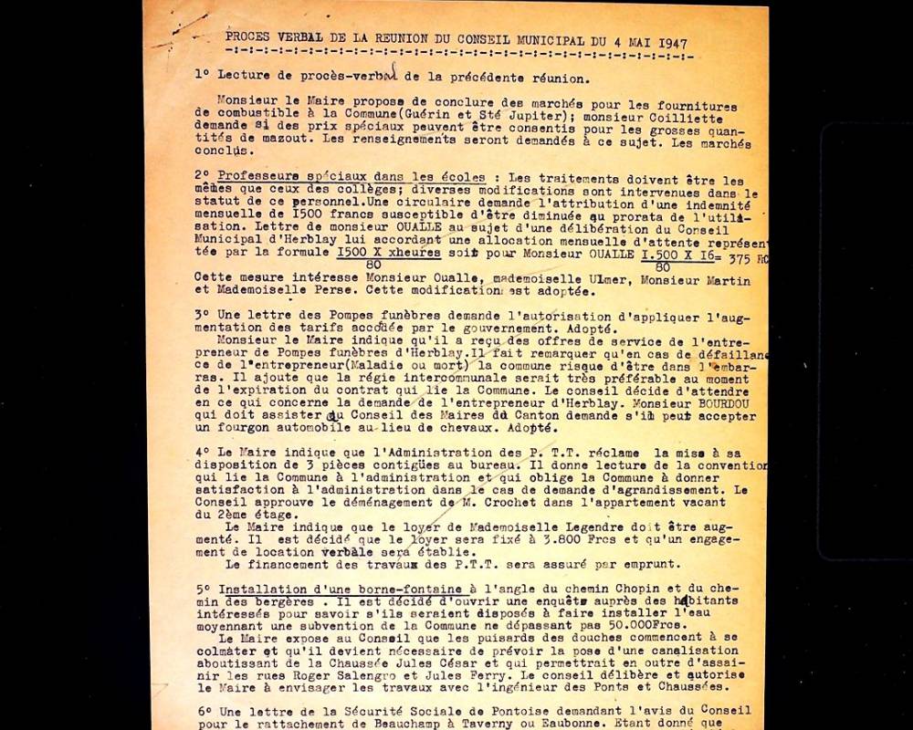 Comptes rendus de réunions du Conseil municipal de 1946 à 1948